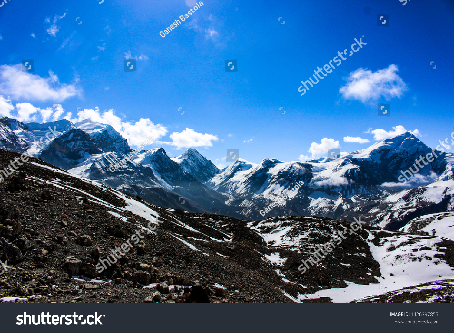 mount annapurna includes 1 peak over 8 000 meters 13 peaks over 7 000 meters and 16 more over 6 000 meters the dazzl annapurna annapurna circuit photo mount