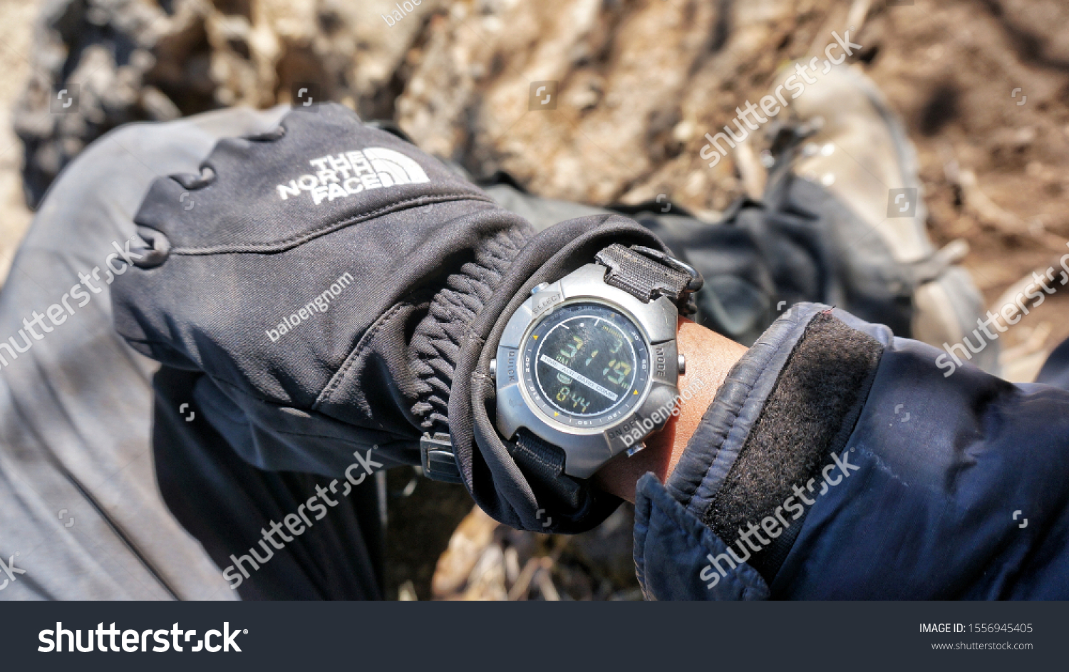 suunto observer titanium