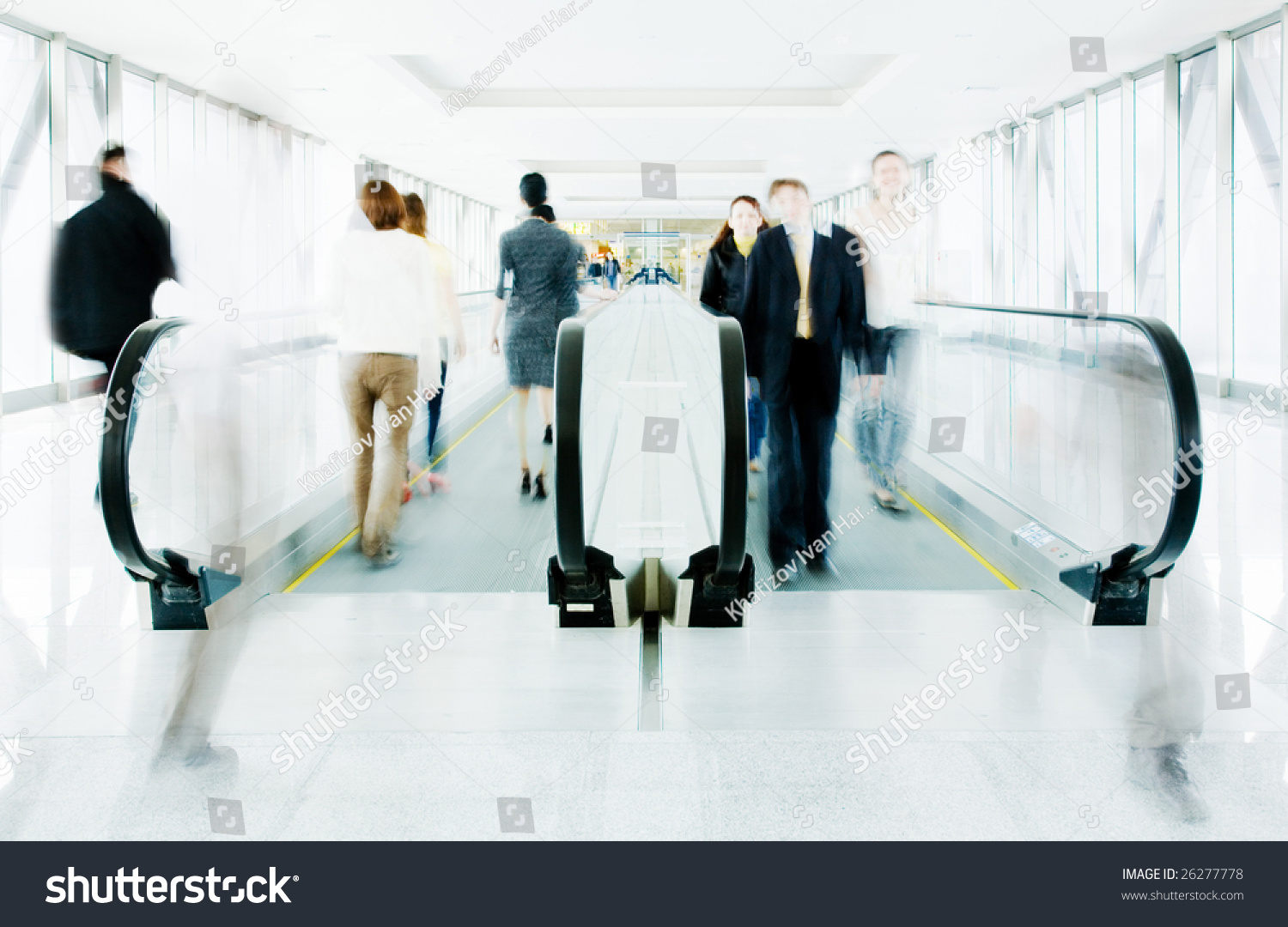 Moving Crowd In A Corridor Stock Photo 26277778 : Shutterstock