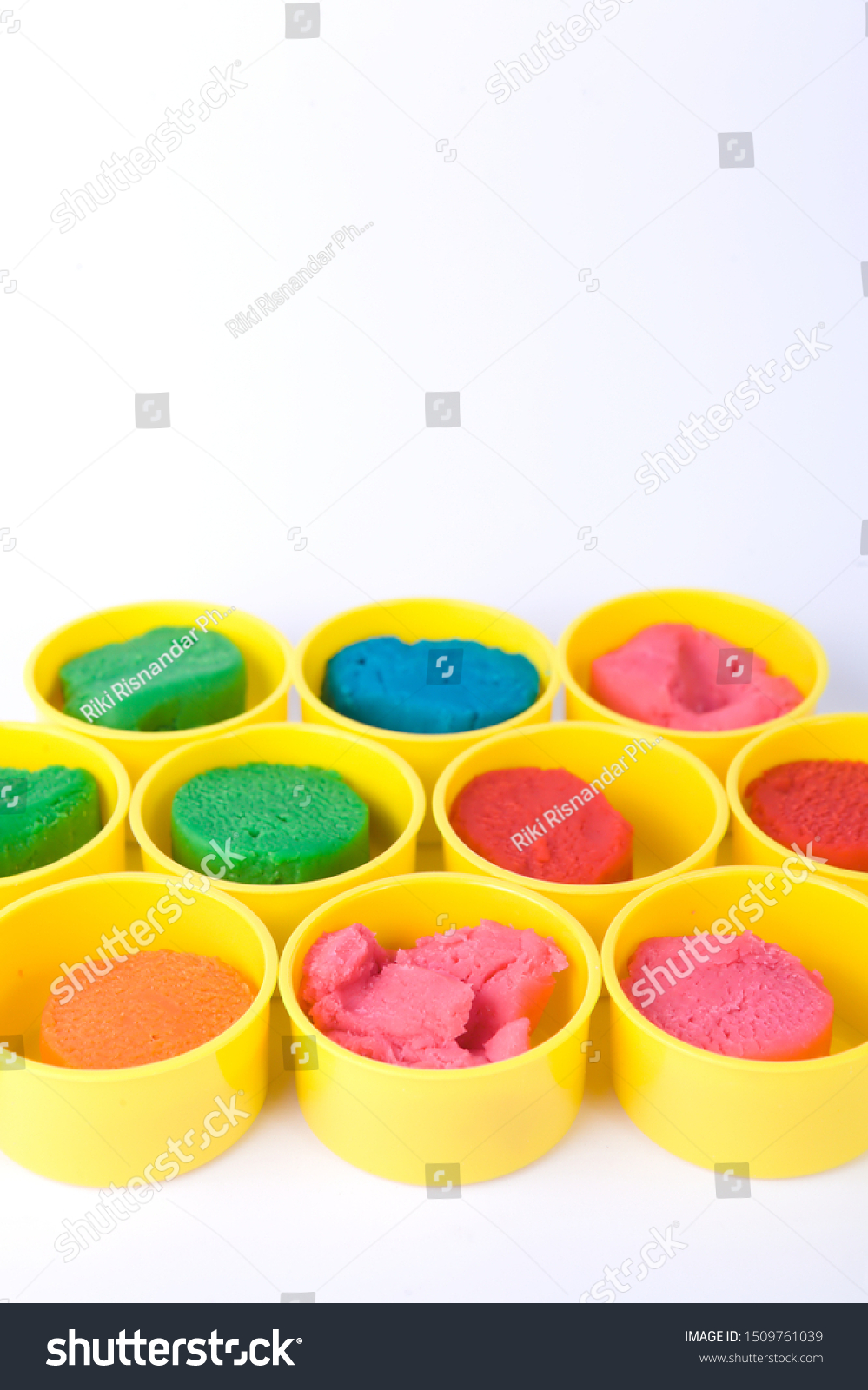 color clay toys