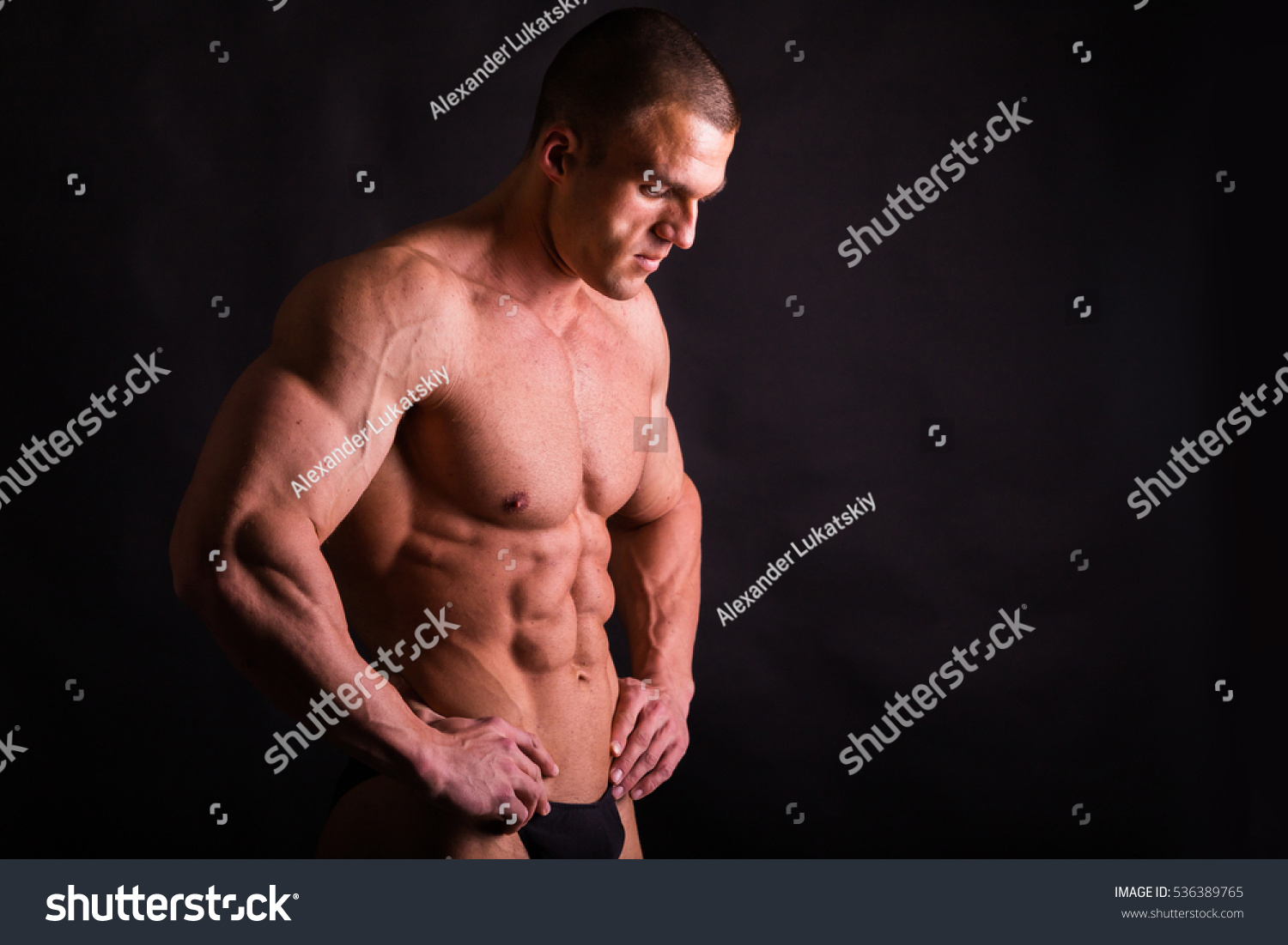 Muscular Male Body Result Bodybuilding Workouts Foto Stock Editar Agora 536389765
