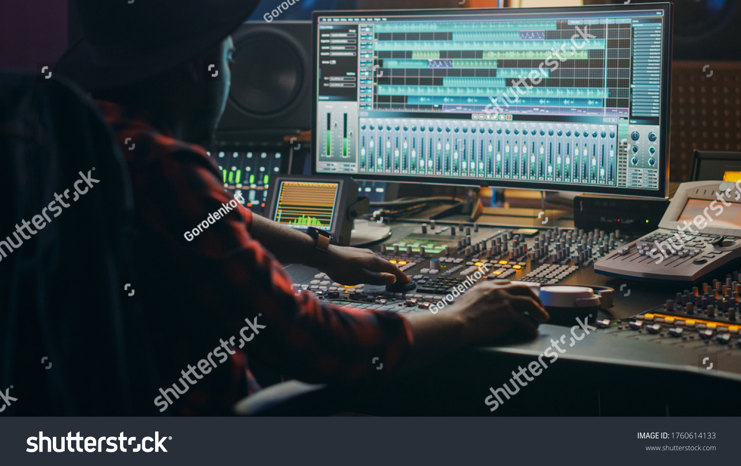 133,417 Studio producer Images, Stock Photos & Vectors | Shutterstock