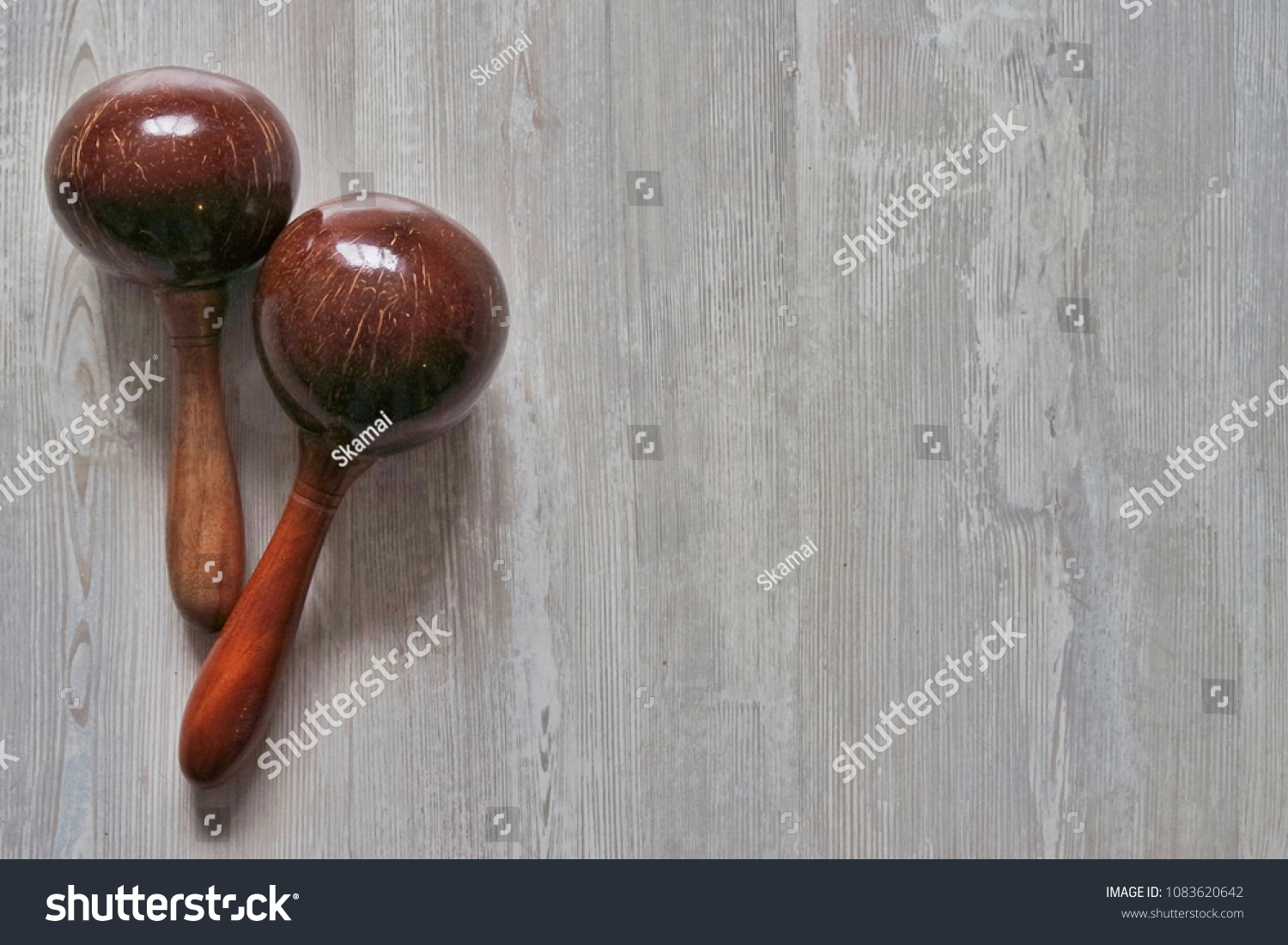 Keressen Musical Instrument Maracas Maraka Oldest Shocknoise Temaju Hd Stockfotoink Es Tobb Millio Jogdijmentes Foto Illusztracio Es Vektorkep Kozott A Shutterstock Gyujtemenyeben A Kinalat Mindennap Tobb Ezer Uj Minosegi Keppel Bovul