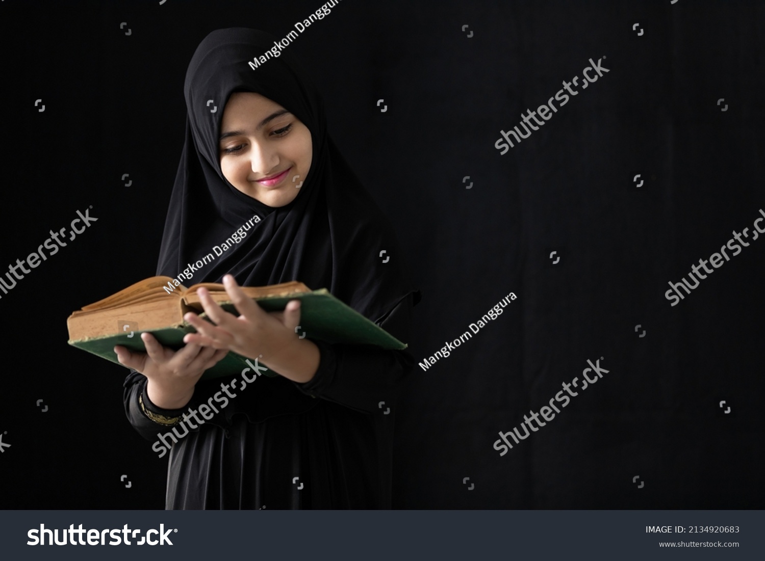 Muslim Girl Reading Holy Book Quran Stock Photo 2134920683 | Shutterstock