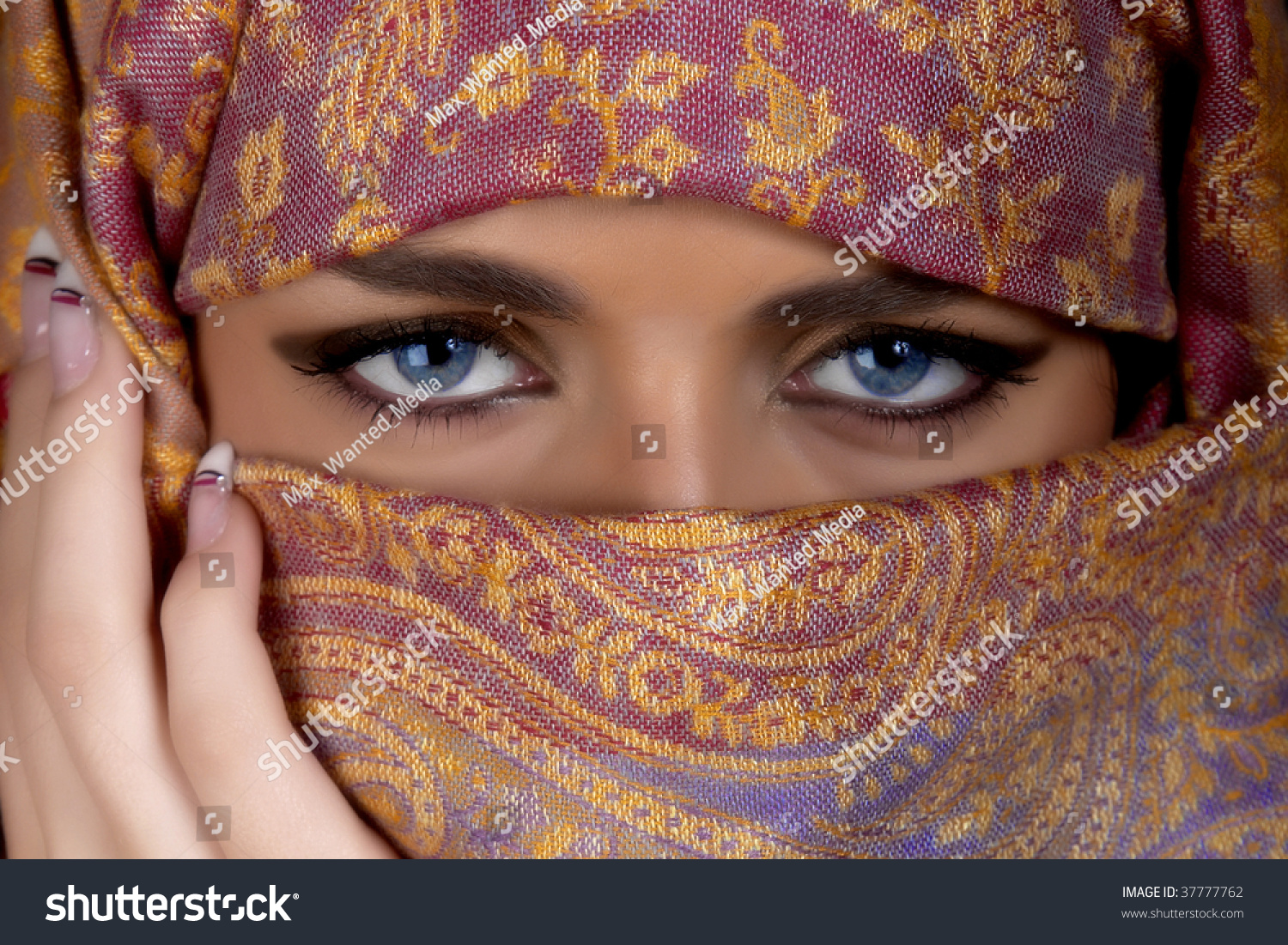 Muslim Girl Beautiful Blue Eyes Stock Photo 37777762 - Shutterstock