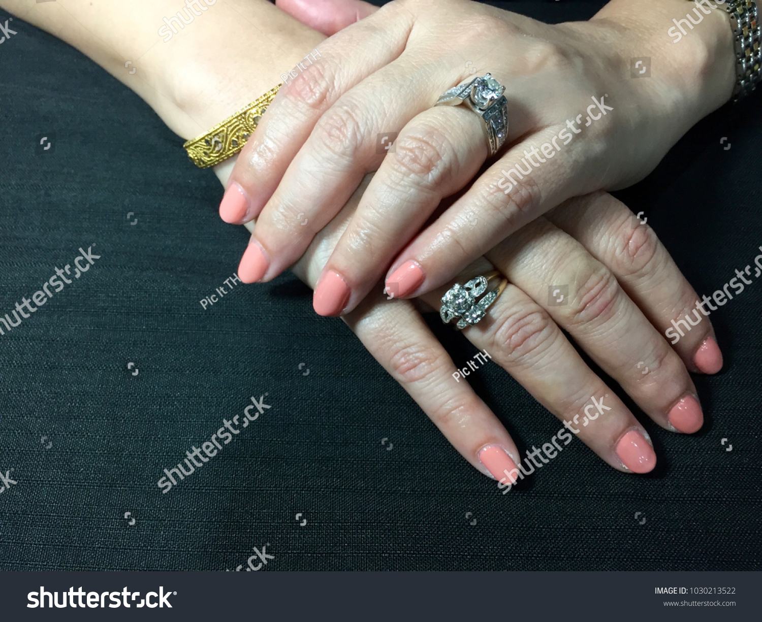 top nude art ring Top nude art ring