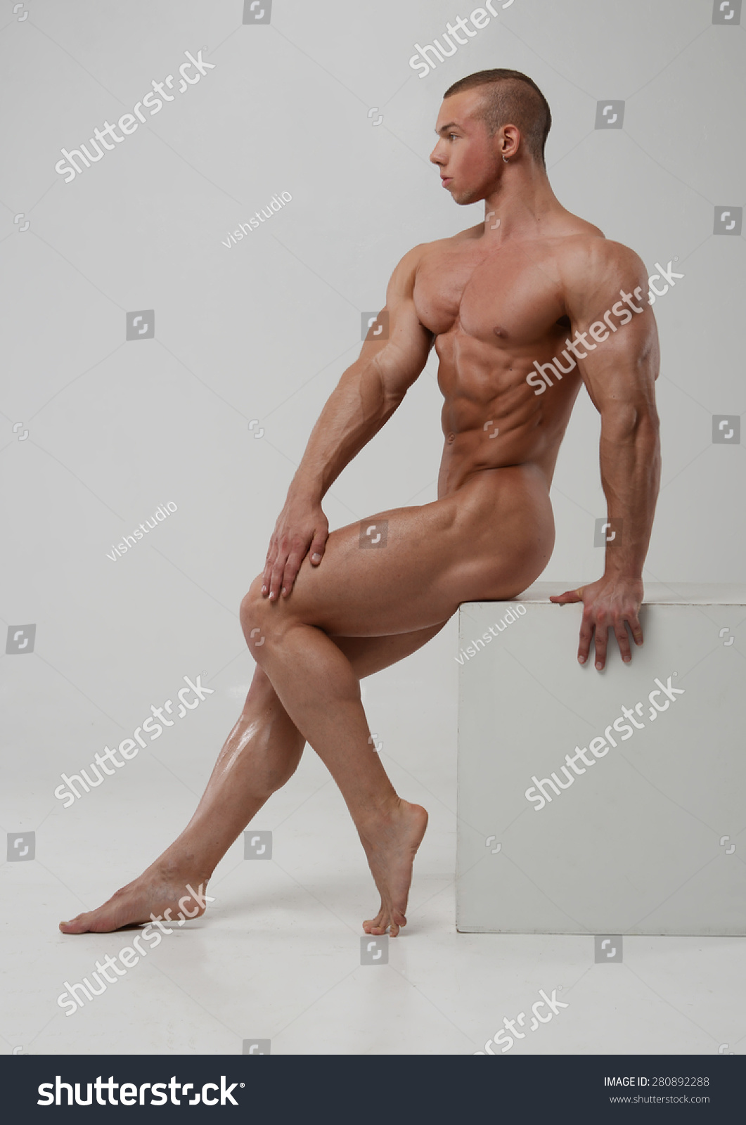 Naked fitness model 