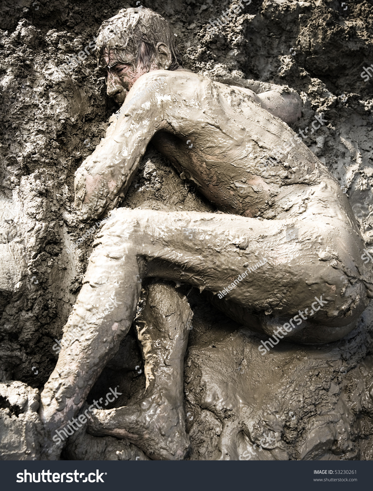 Youtube Model Fight Men Mud Desnudo
