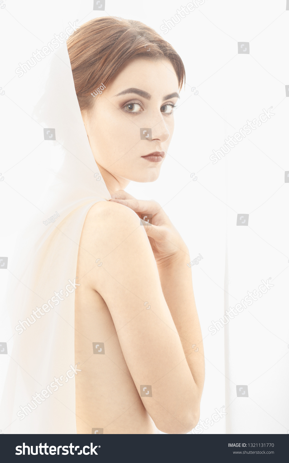 Naked Sensual Woman Veil On White Foto De Stock Shutterstock