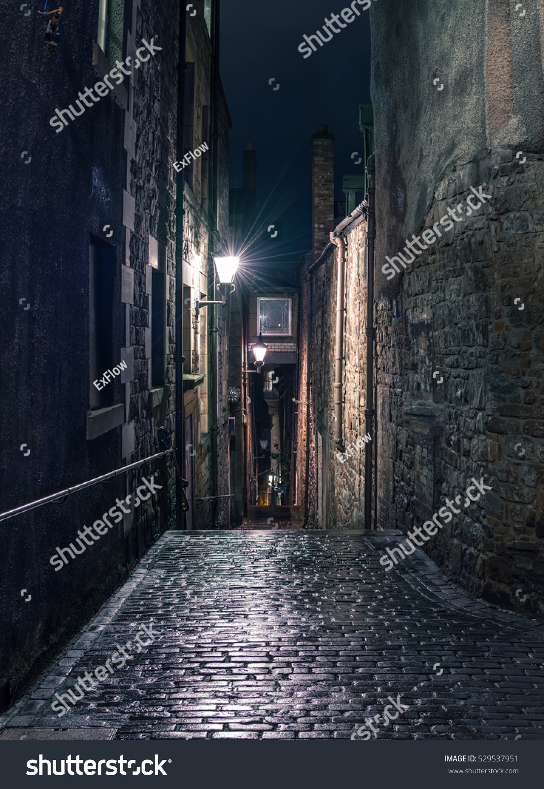 Narrow Dark Alleyway Edinburgh Night Stock Photo Edit Now