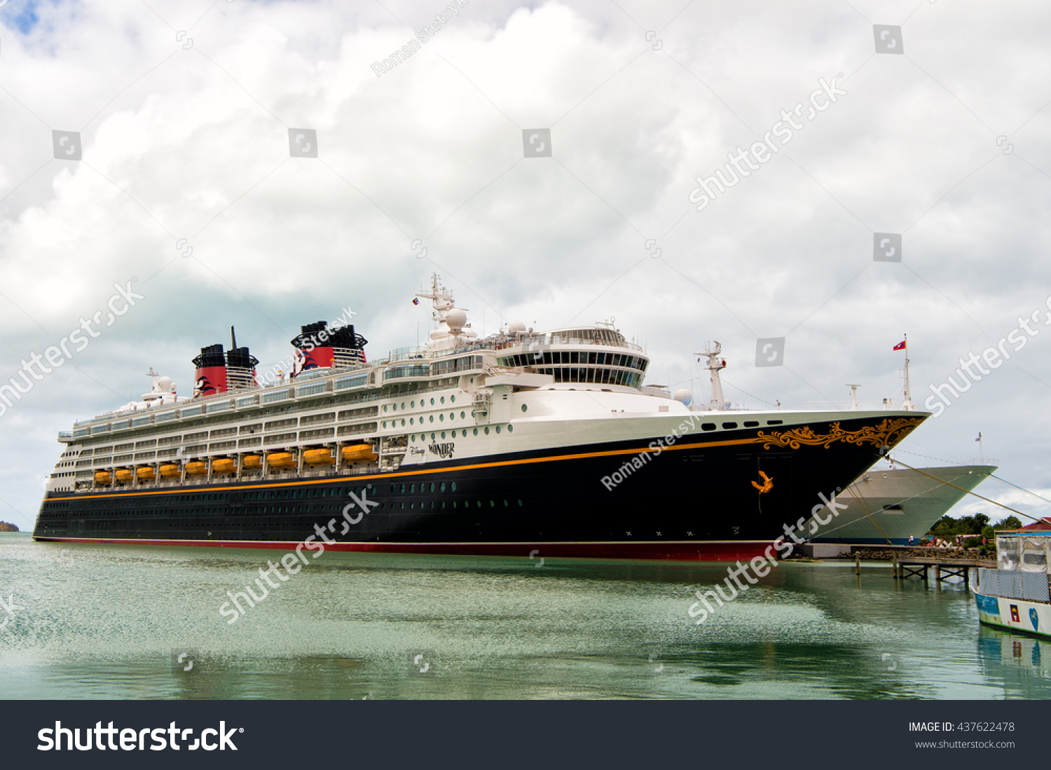 SIDE DISNEY CRUISE SHIP WONDER POSTER 24 X 36 Inches Looks beautiful 