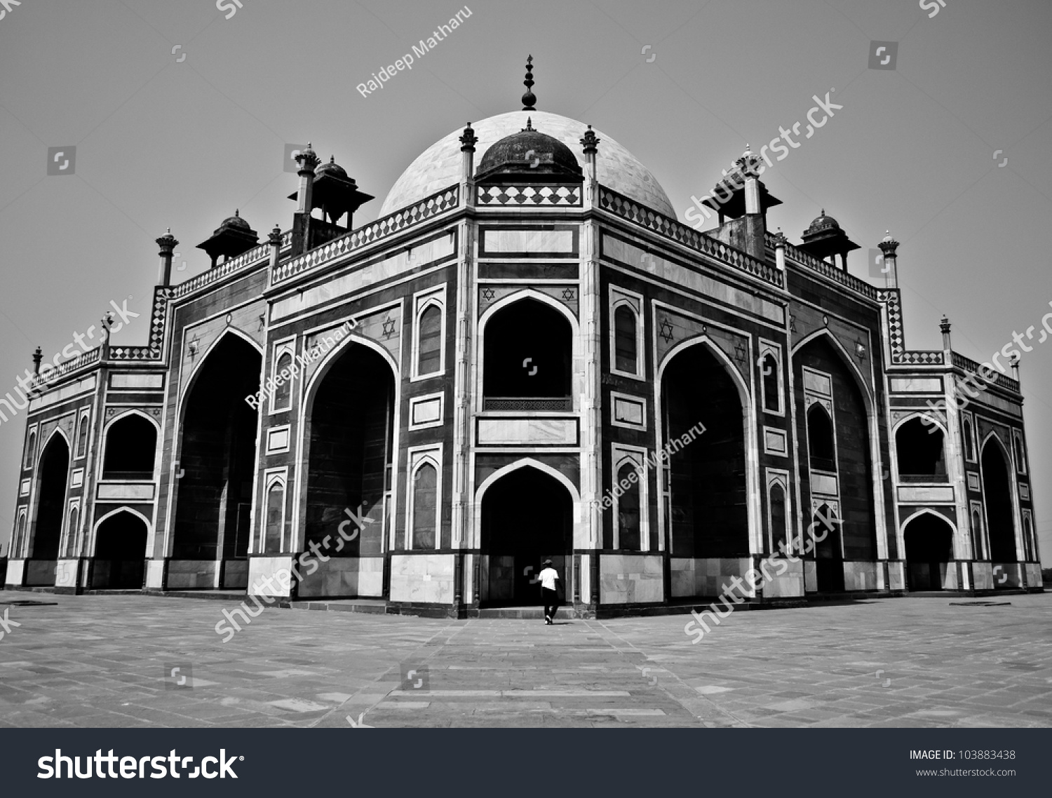 New Delhi, India: Humayun'S Tomb In Black And White Stock Photo ...