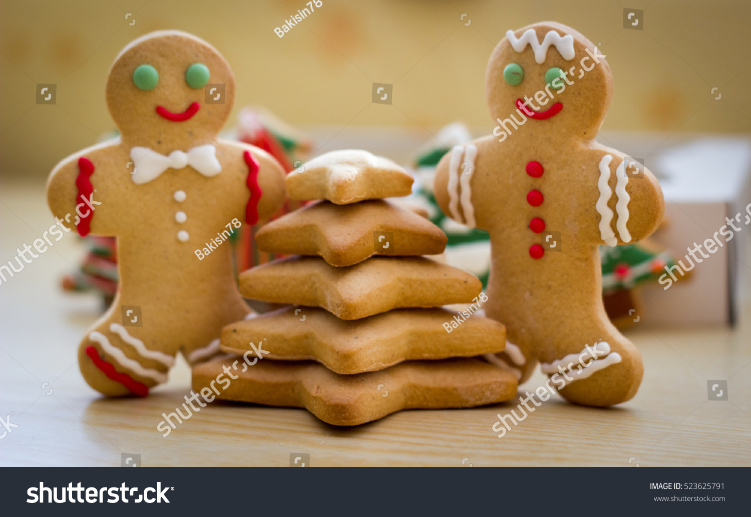 New Year, Gingerbread Men, Christmas Tree, Stars Stock Photo 523625791 ...