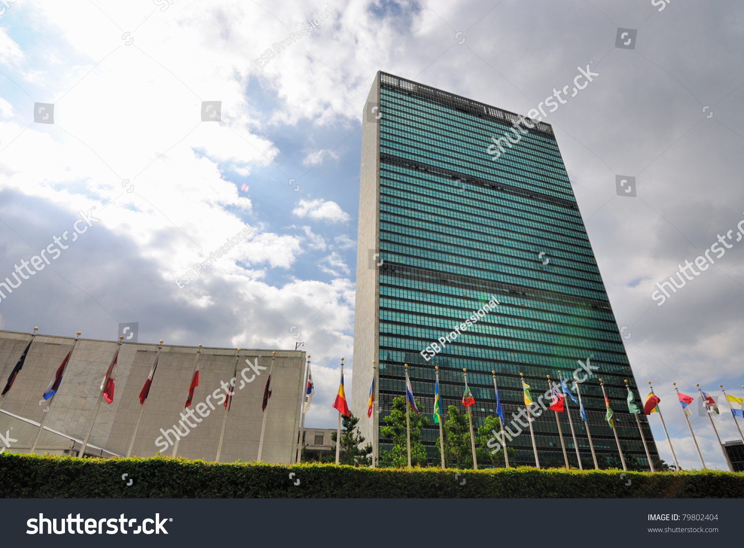 New York City - June 17: The United Nations Building In Manhattan Is ...