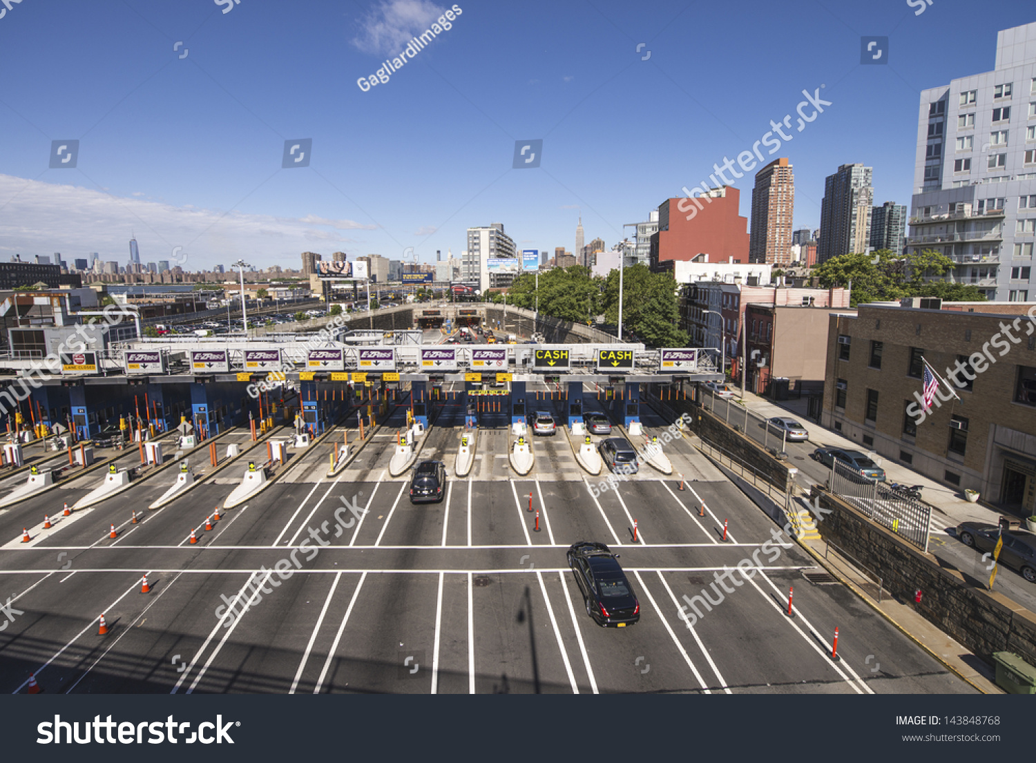 New York City - May 22: Entrance Of Queens Midtown Tunnel On May 22 ...