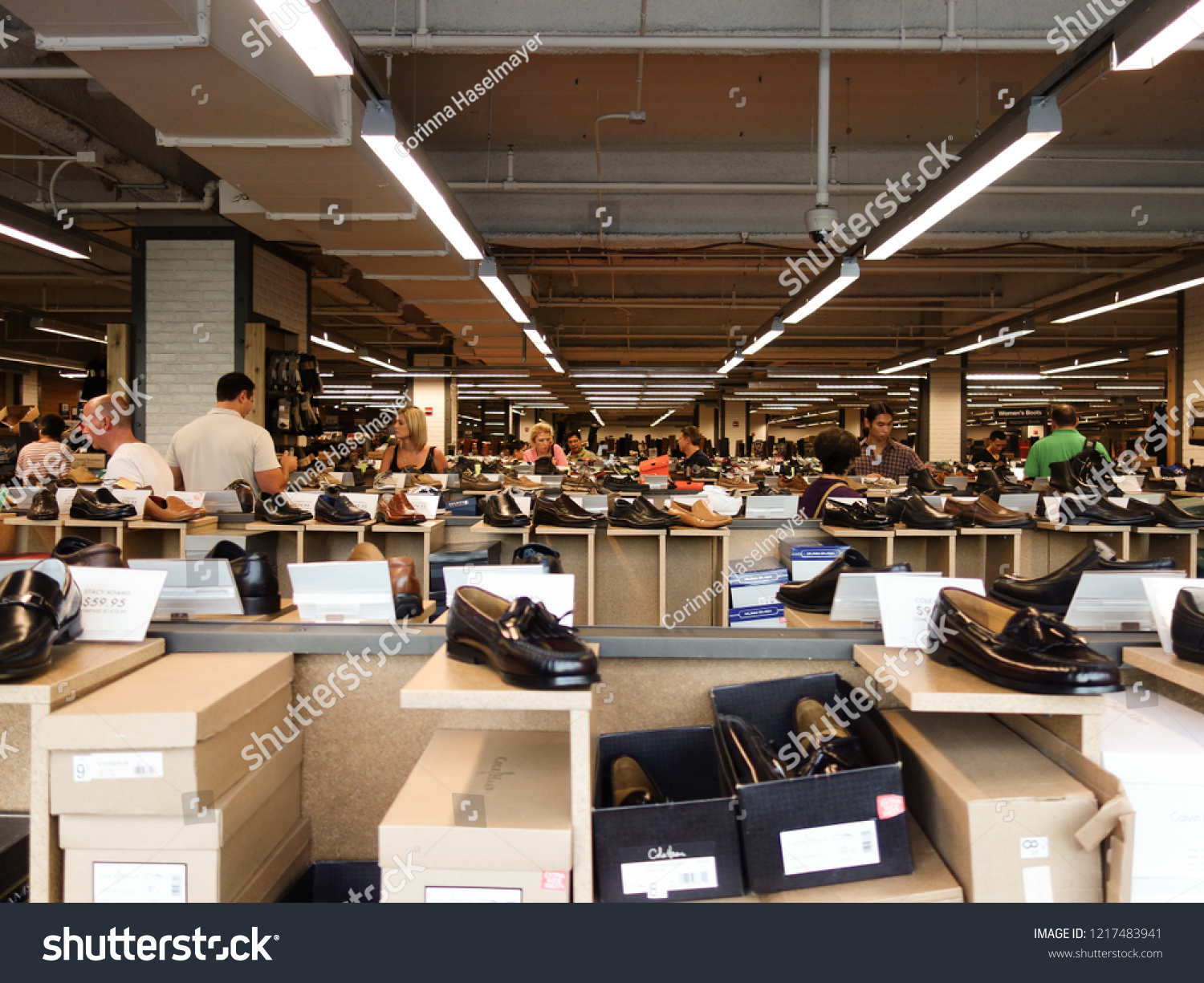 designer shoe warehouse new york city