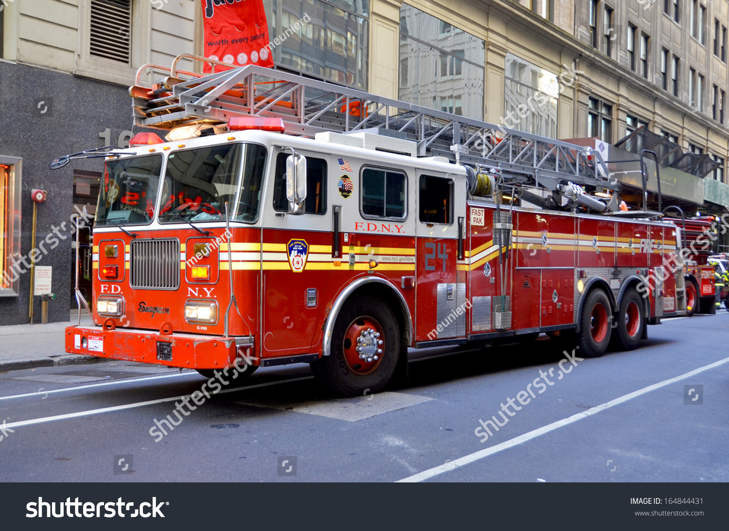 New York City Oct 27: Fdny Tower Ladder 24 Truck In Manhattan On Otc 27 ...