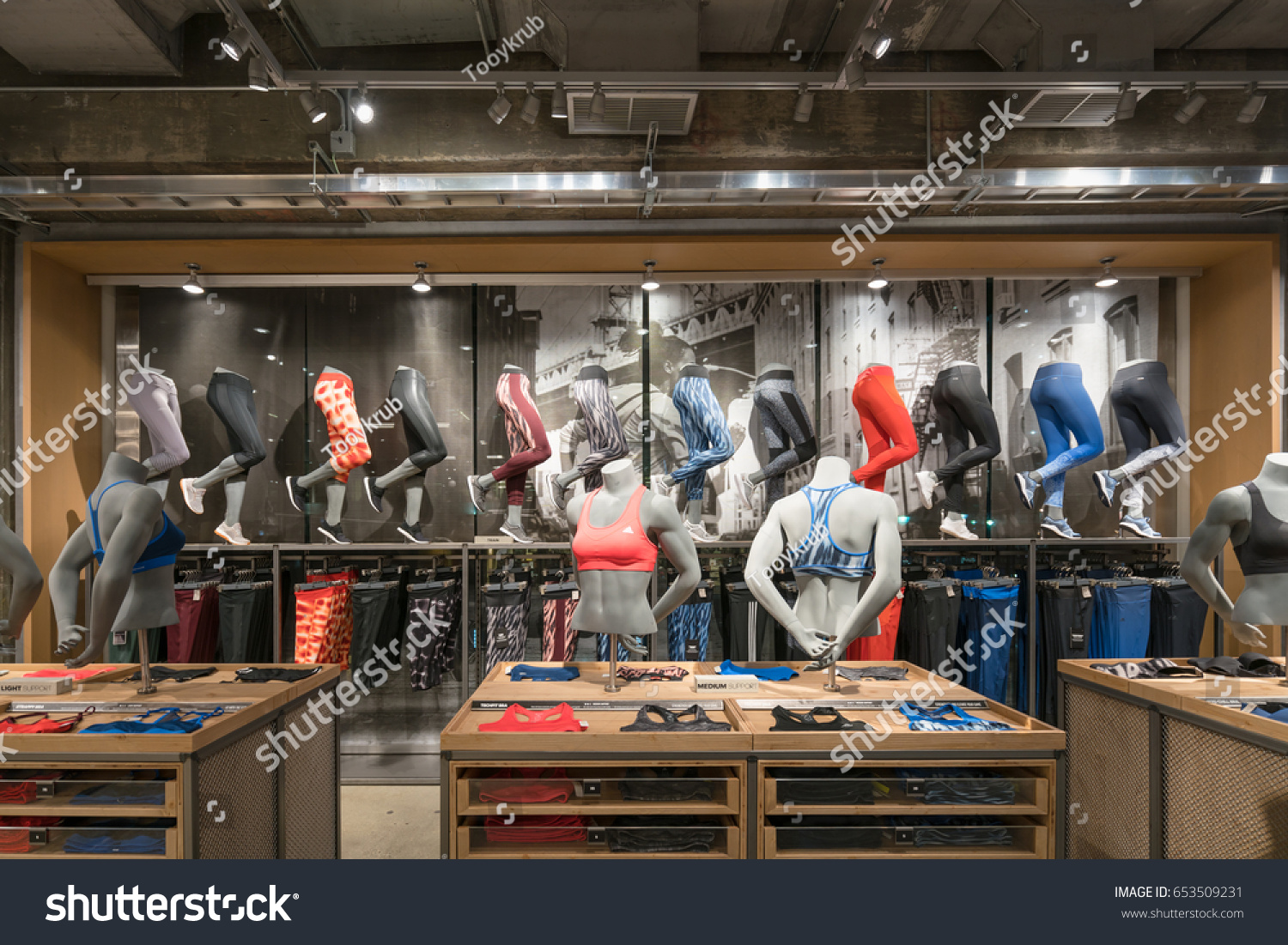 adidas store fifth avenue