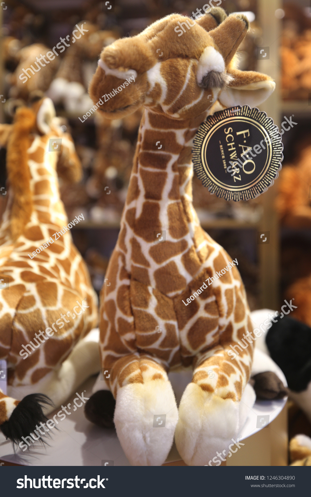 fao schwarz stuffed giraffe