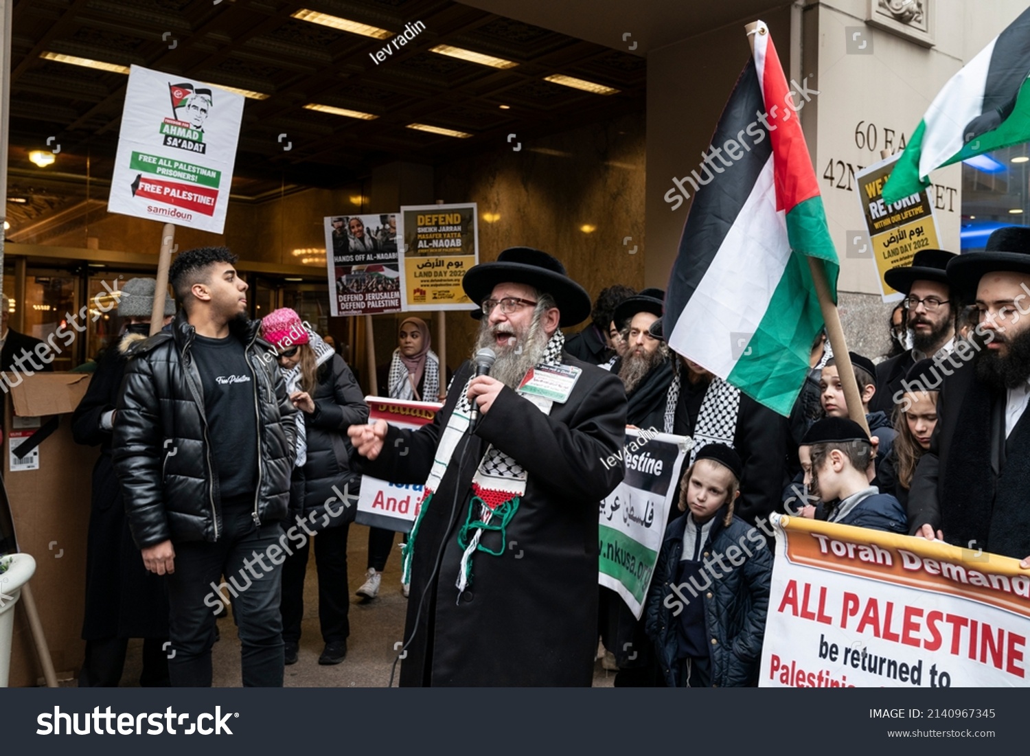 7 Rabbi weiss Images, Stock Photos & Vectors | Shutterstock