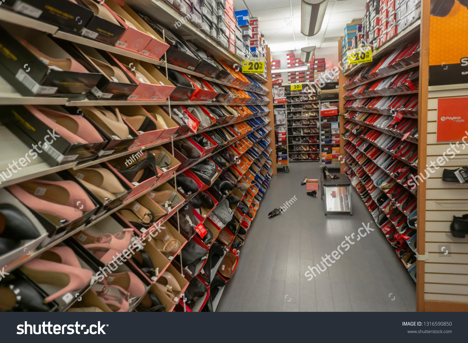 payless shoes new york