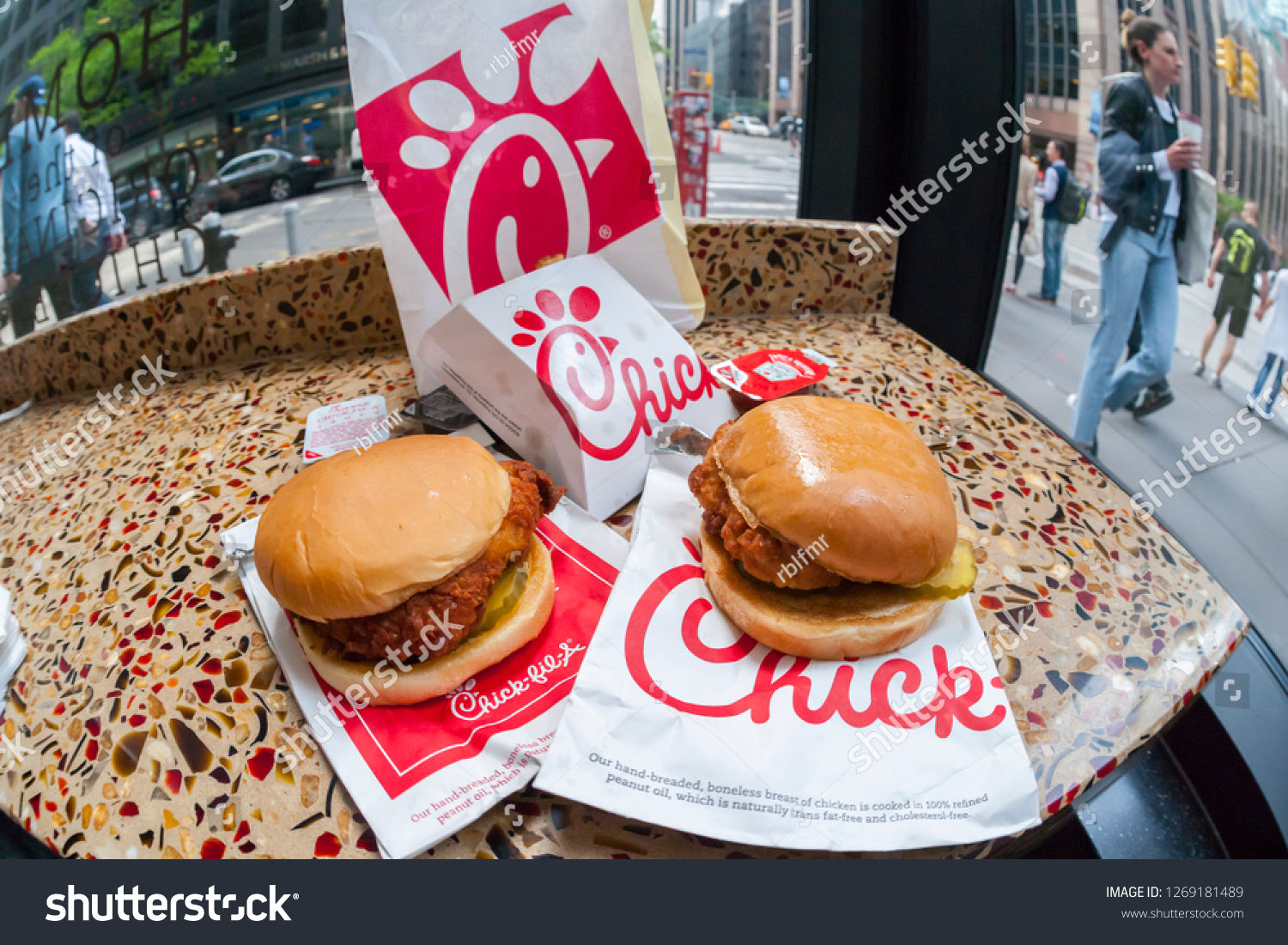 pollo chick fil a