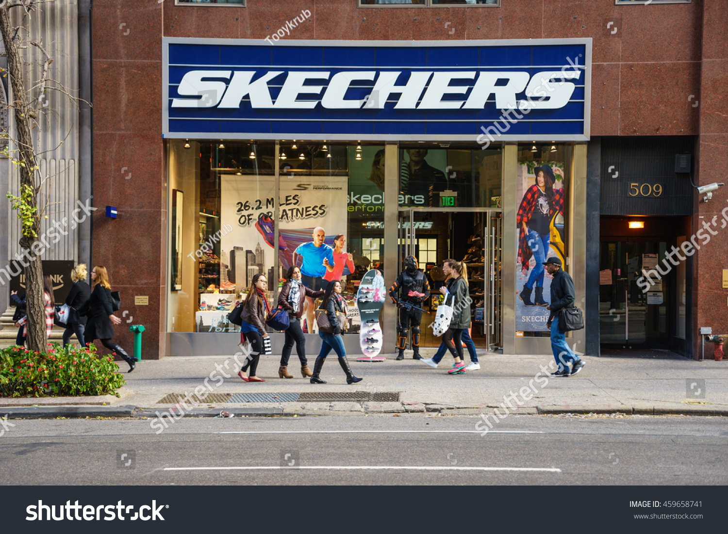 skechers nyc times square