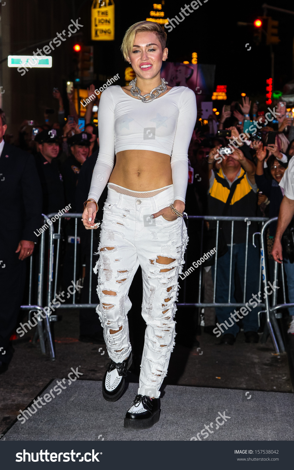 8. Miley Cyrus naked (38 photo), Sexy, Sideboobs, Instagram, panties 2017 8. Miley Cyrus nude (15 photos), Ass, Leaked, Boobs, braless 2006