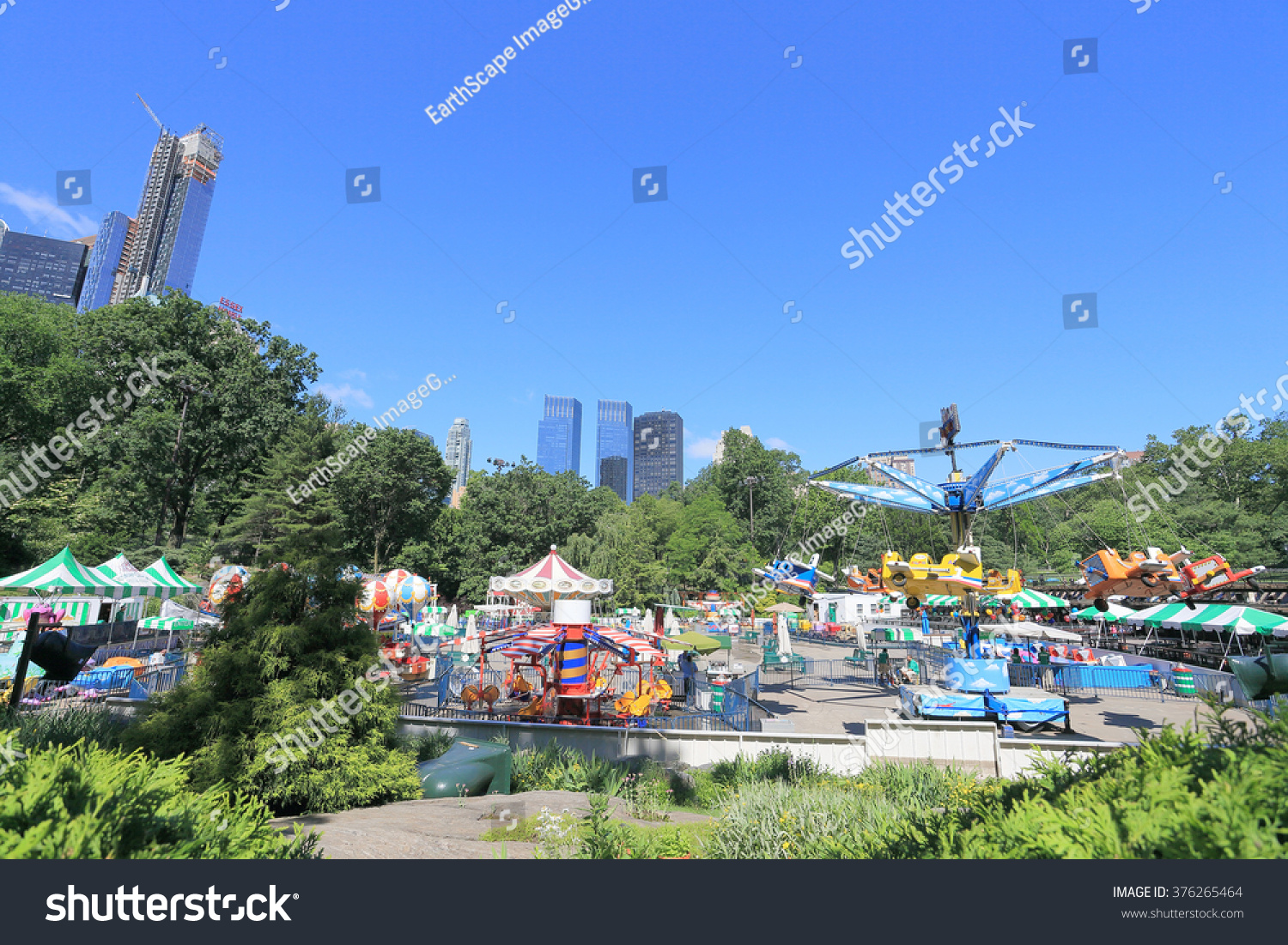 New York Usajun 12 Victorian Gardens Stock Photo Edit Now 376265464