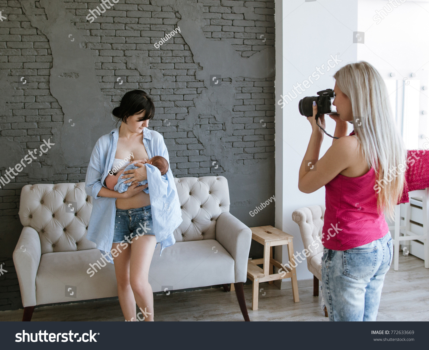 baby and mother photoshoot