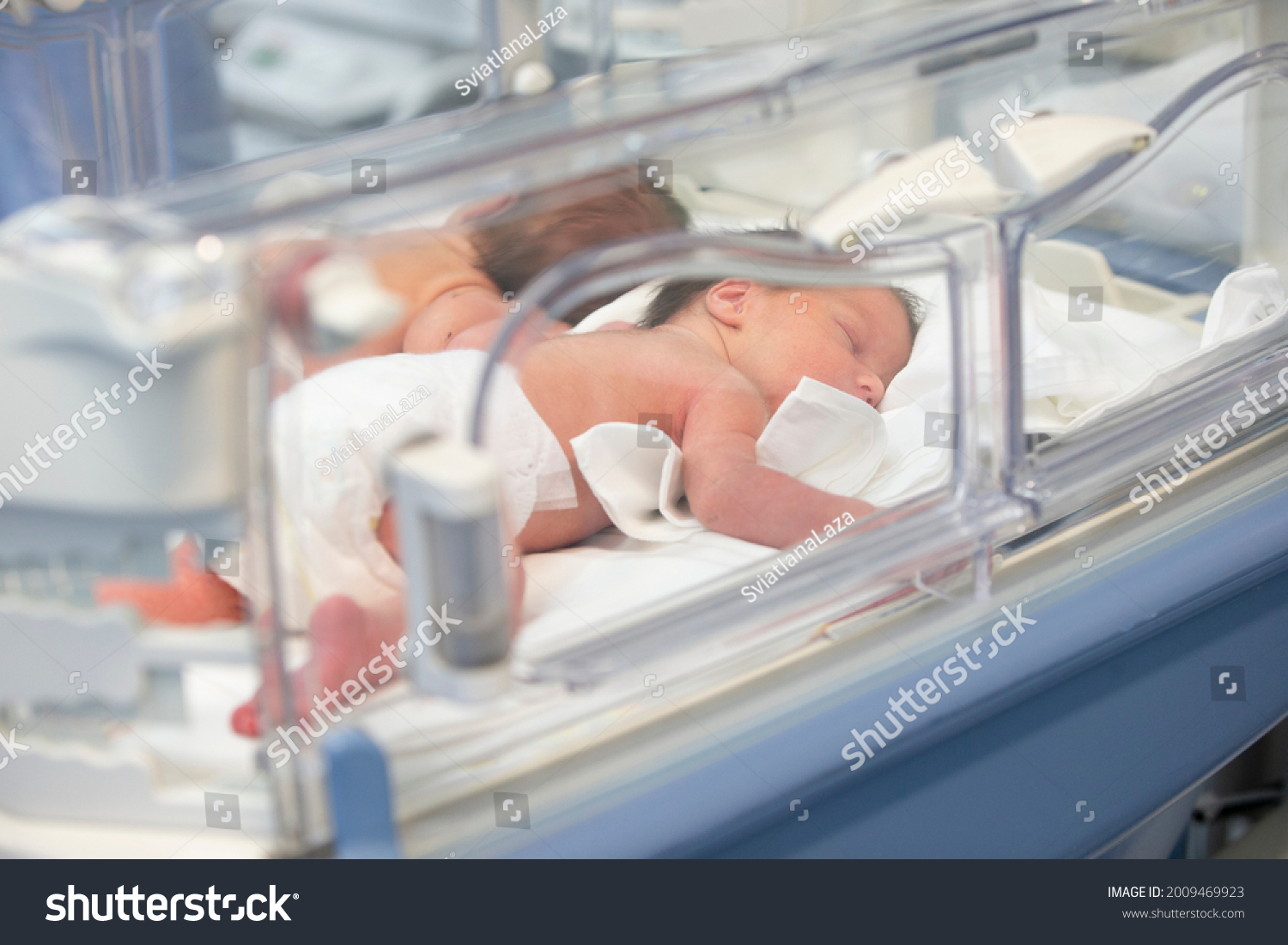 530件の「Twin Babies Hospital」の画像、写真素材、ベクター画像 | Shutterstock