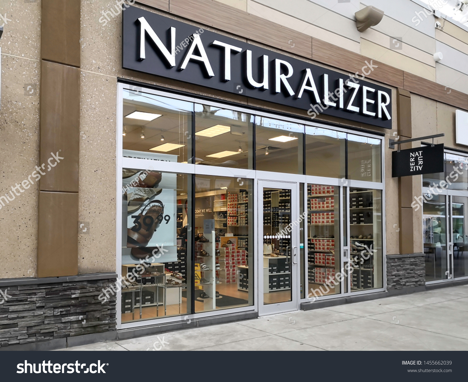 naturalizer outlet stores