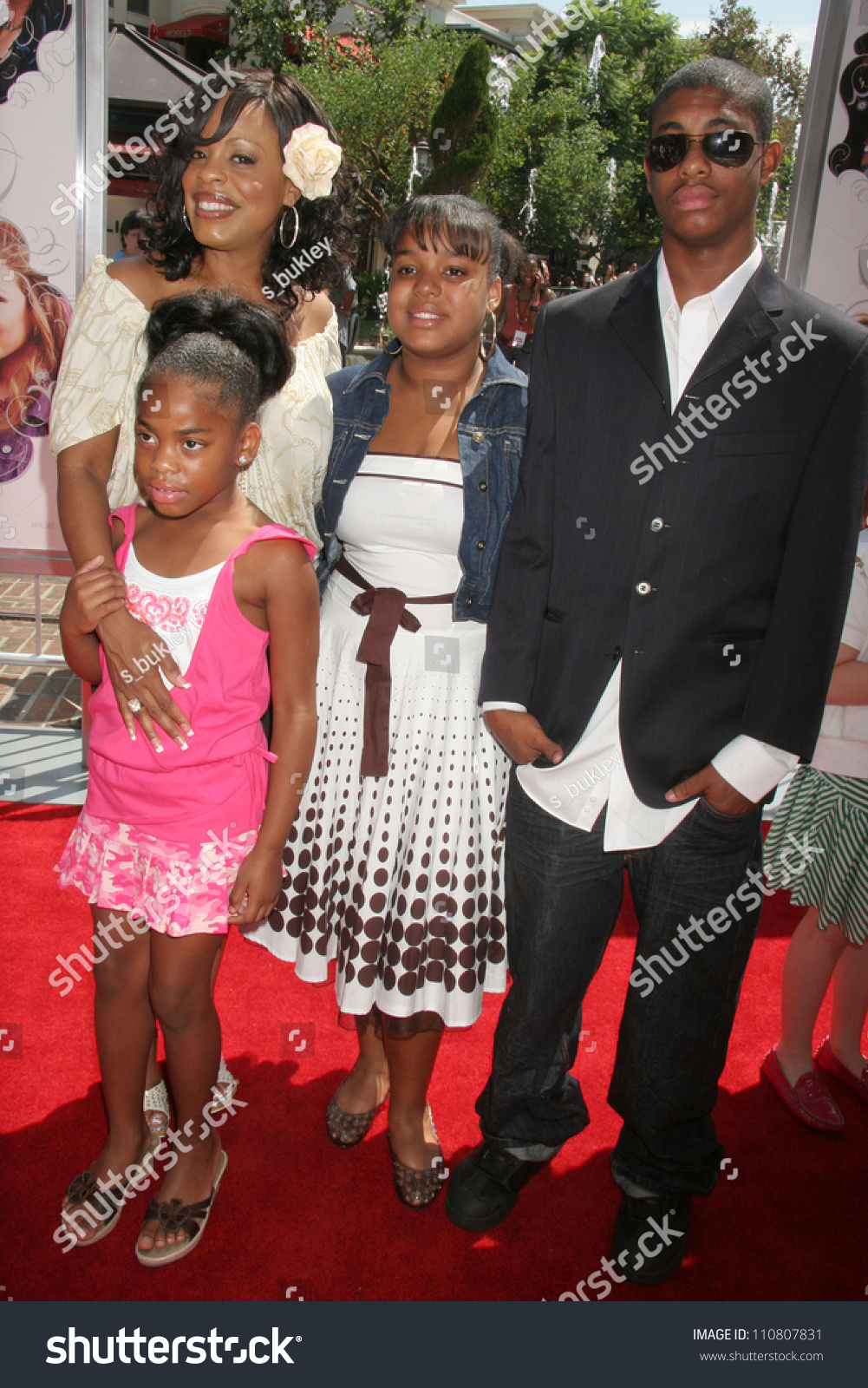 Niecy Nash Family Los Angeles Premiere Stock Photo 110807831 | Shutterstock