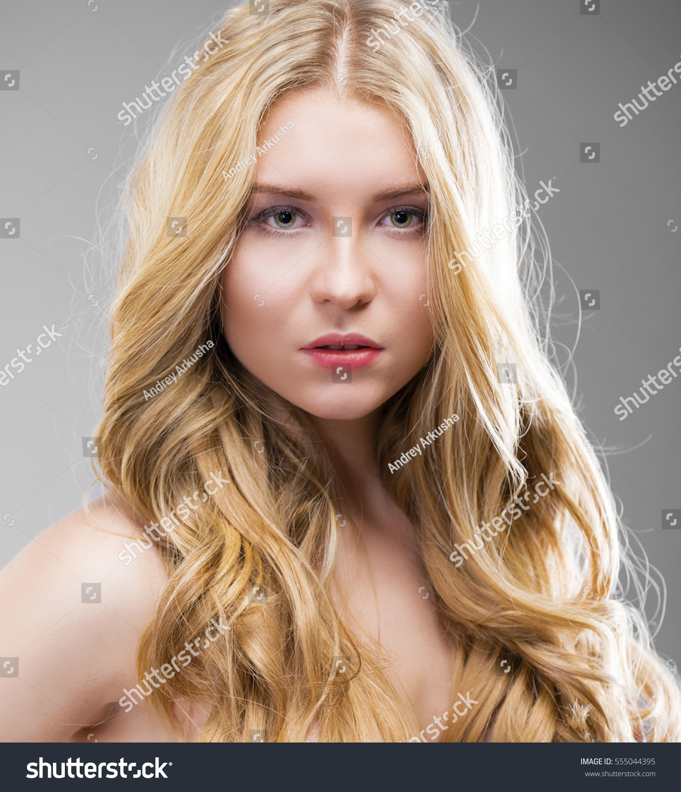 Nude Beautiful Young Woman Sexy Blonde Foto Stok 555044395 Shutterstock