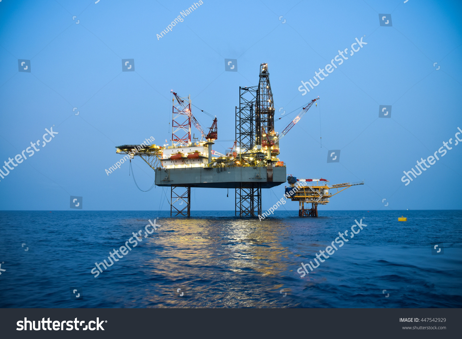 Offshore Construction Platform Production Oil Gas Stock Photo 447542929 ...