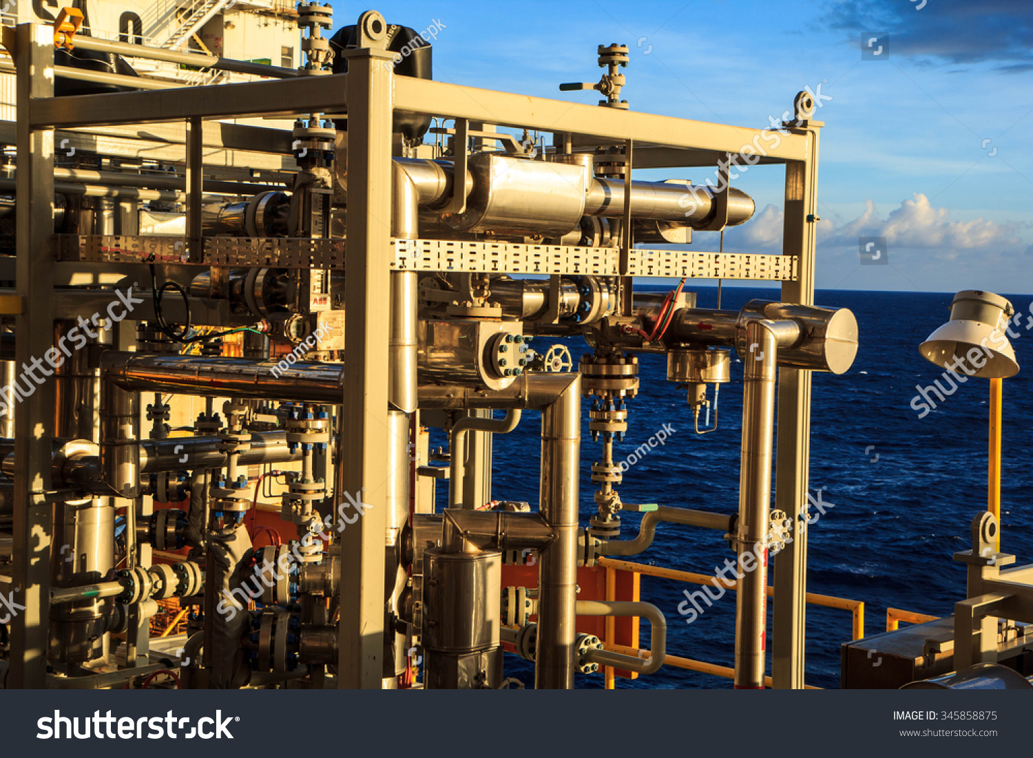 Offshore Industry Oil Gas Production Petroleum Stock Photo 345858875 ...