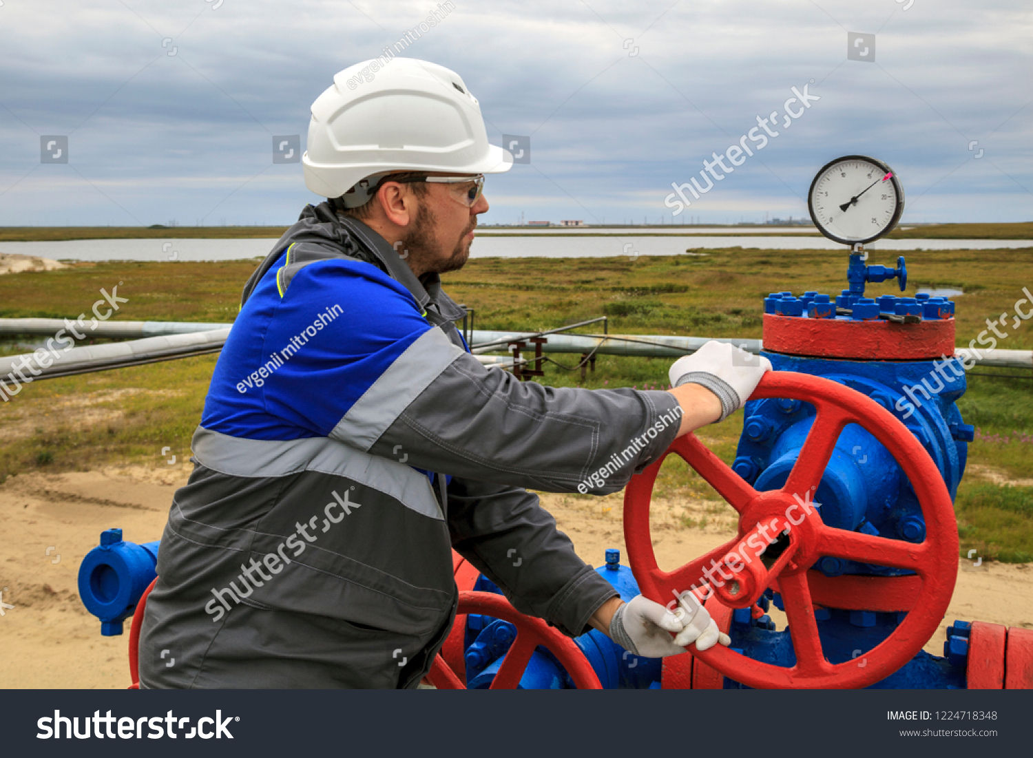 Oil Gas Industry Group Wellheads Valve Stock Photo 1224718348 ...