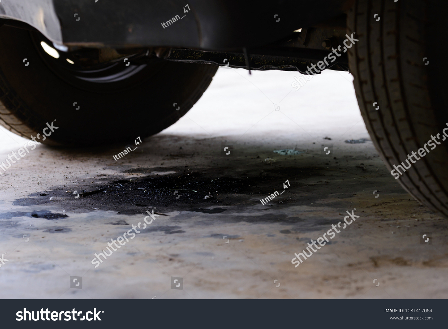 2,698 Car oil leak Images, Stock Photos & Vectors | Shutterstock