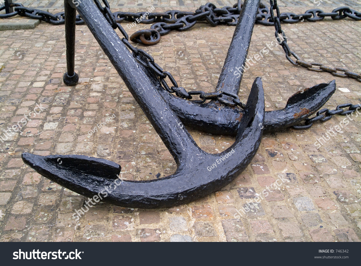 Old Anchors Chains On Quayside Kings Stock Photo 746342 - Shutterstock