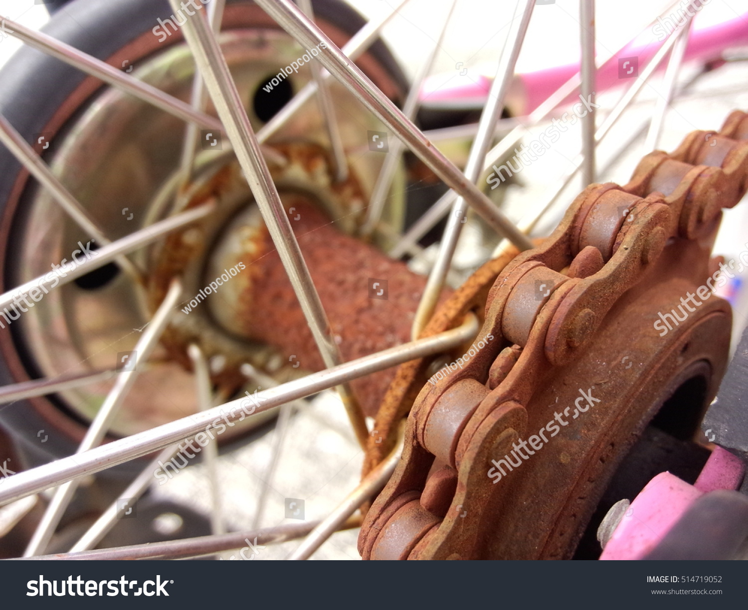 bike chain rusted solid