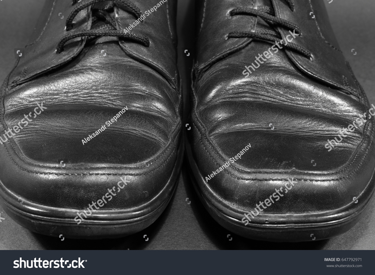 old man black shoes