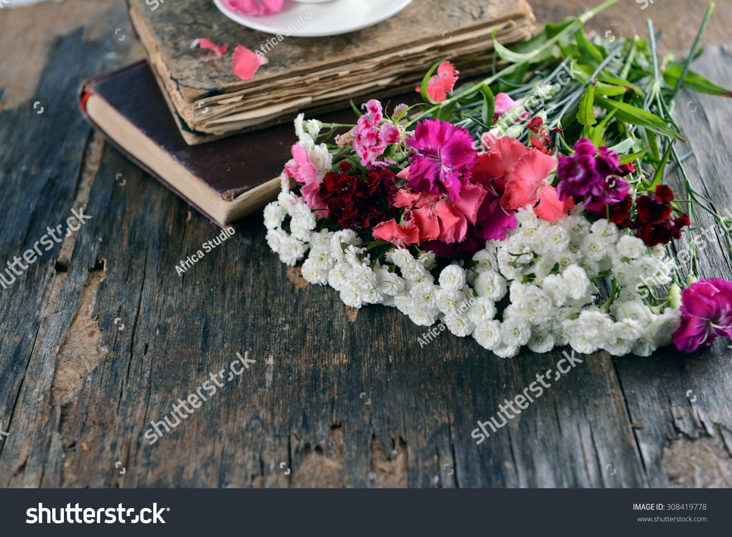 Old Books Beautiful Flowers On Wooden Stock Photo Edit Now 20