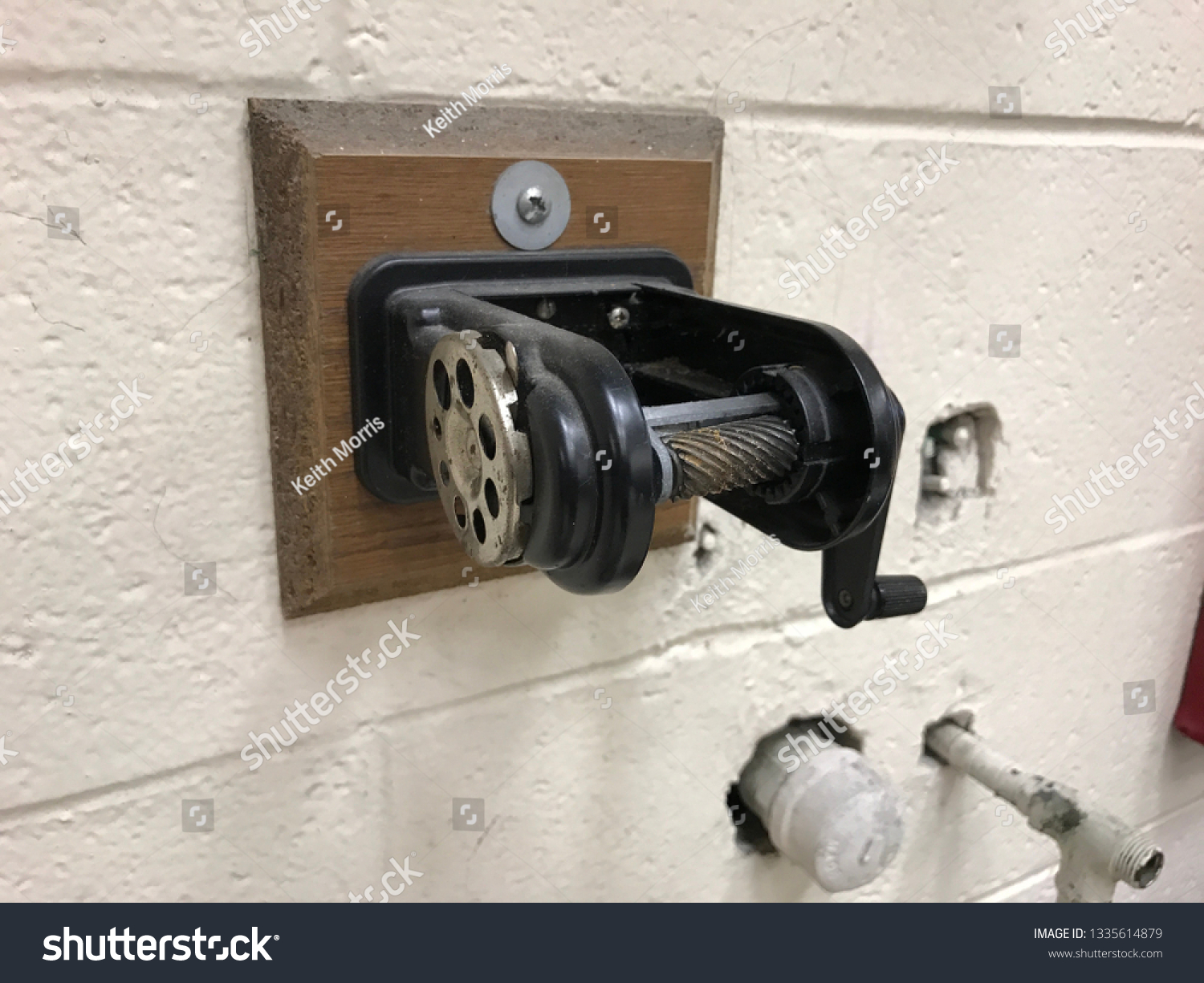 old fashioned crank pencil sharpener