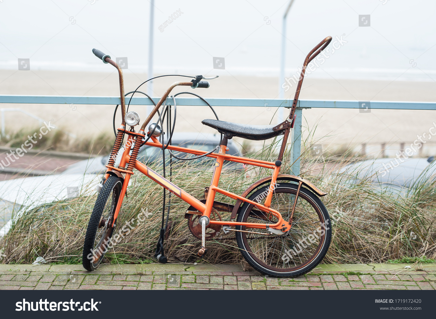 banana seat bike vintage