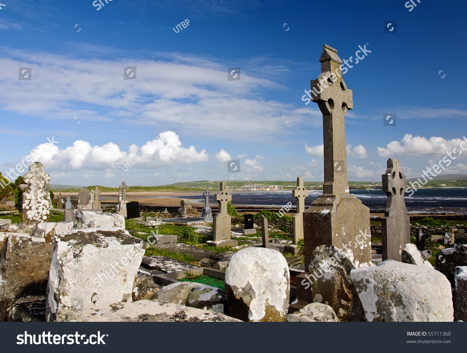 Old Irish Burial Cemetery By Coastal Beach Stock Photo 55711360 ...