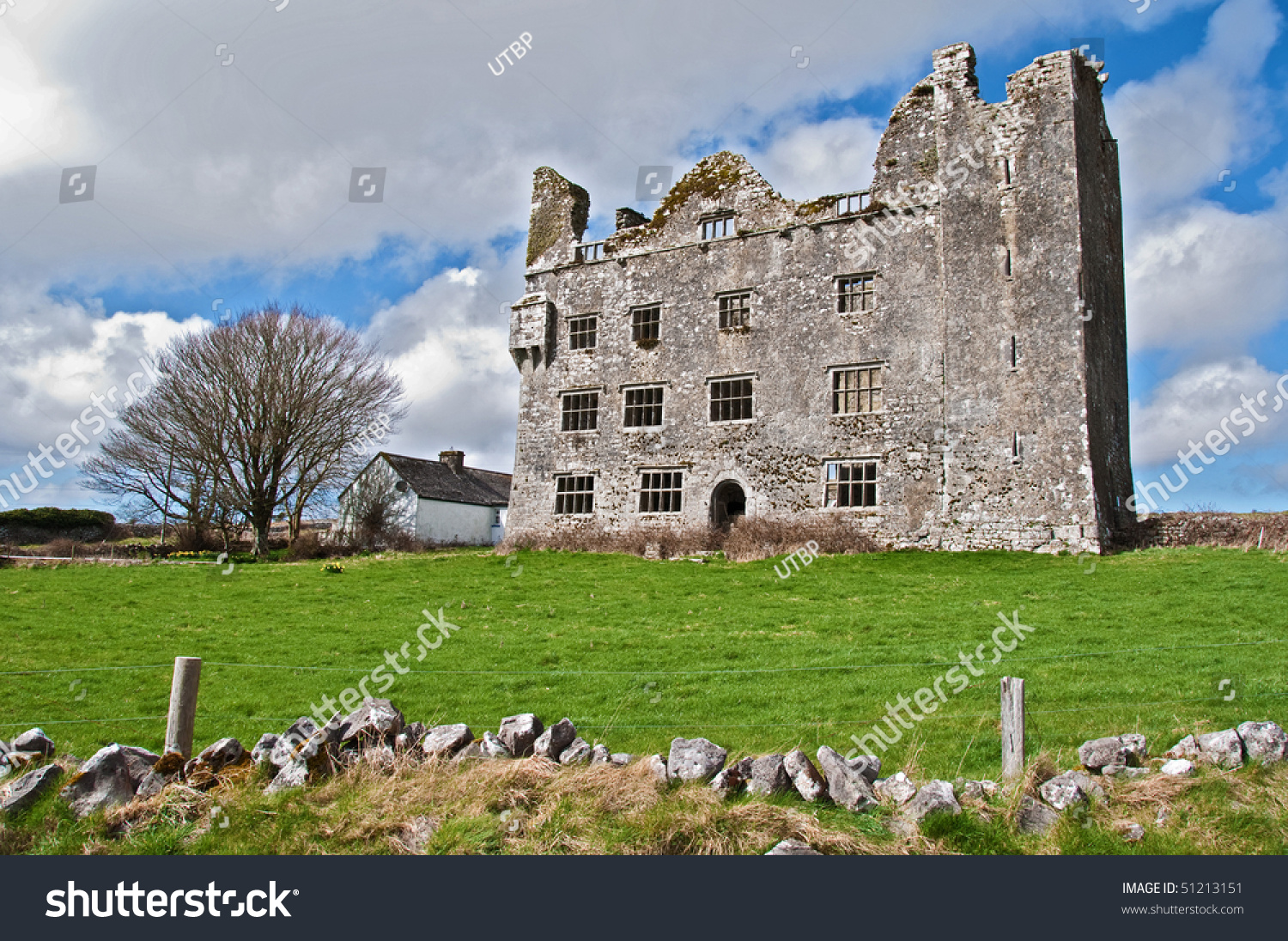 Old Irish Castle In The West Of Ireland Stock Photo 51213151 : Shutterstock