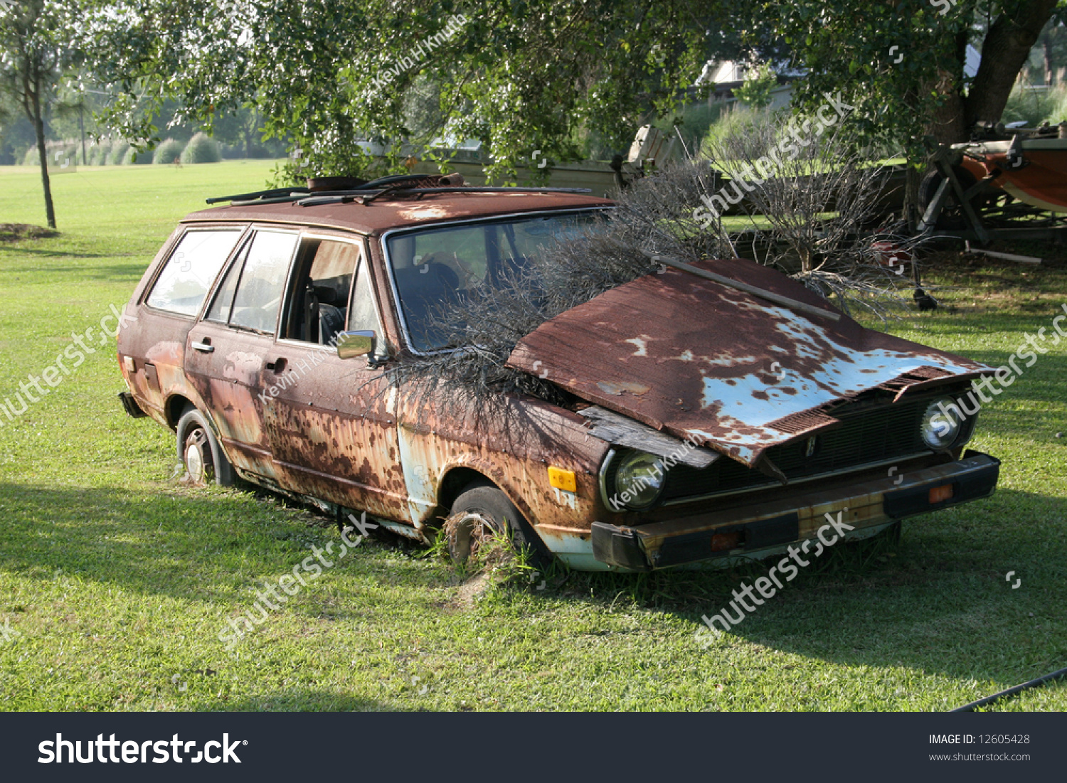 Old Rusted Out Car Stock Photo 12605428 : Shutterstock