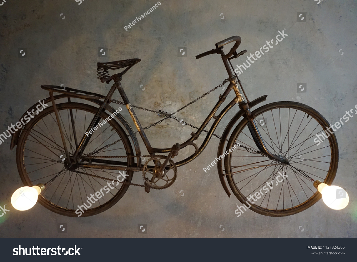 old rusty bike