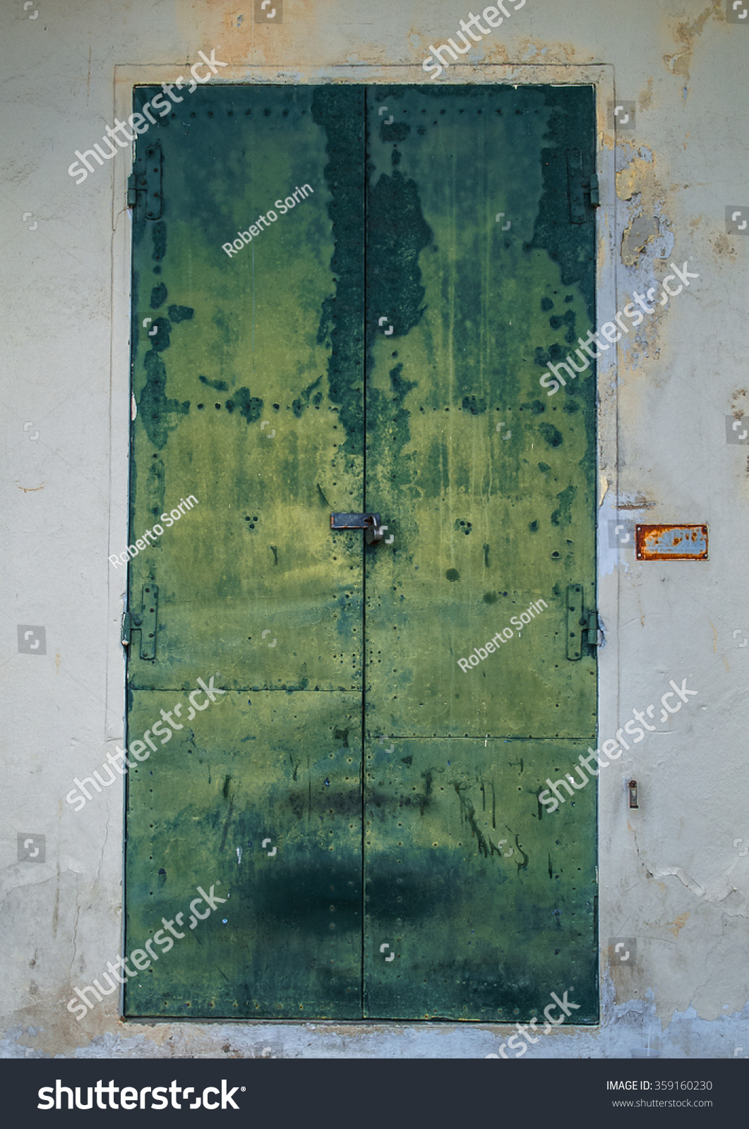 Rusty Metal Door old rusty metal door padlock stock photo 359160230 - shutterstock Rusty Metal Door old rusty metal door padlock stock photo 359160230 - shutterstock