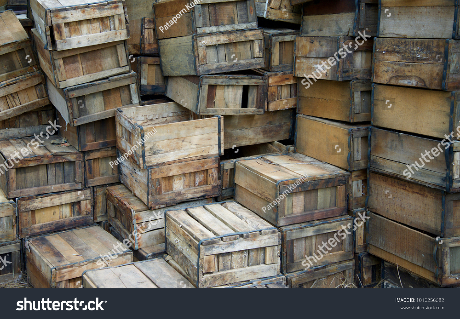 wooden box store